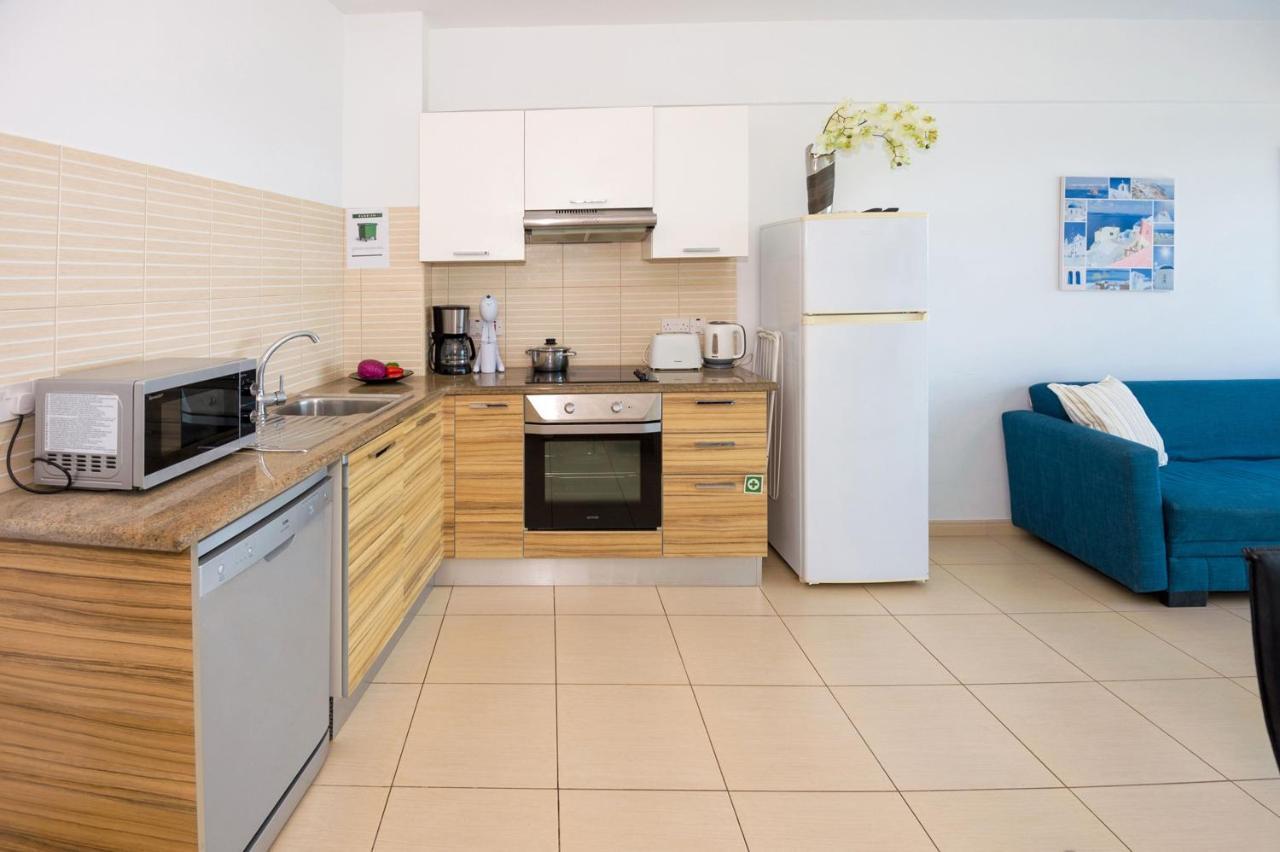 Gabriela - Coralli Beachfront Apartment Πρωταράς Εξωτερικό φωτογραφία